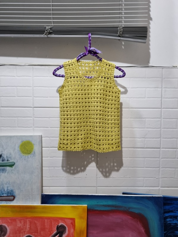 VINTAGE yellow crochet sleeveless top
