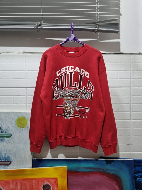 1990&#039;s VINTAGE chicago bulls sweatshirt