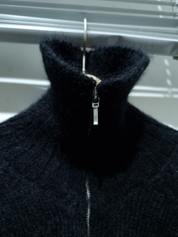 C.brumes high neck knit zip up